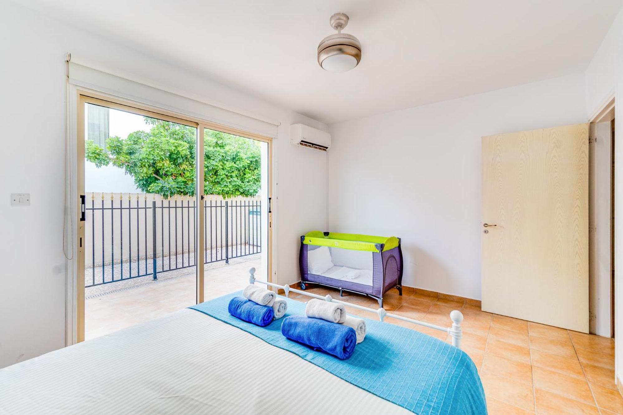 Beach Front Villa Mer Blu By Ezoria Villas Coral Bay Esterno foto