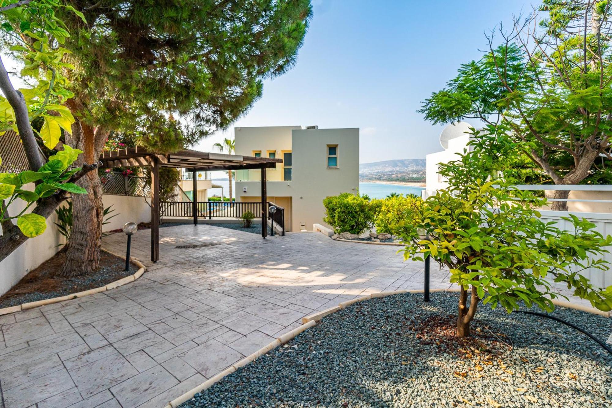 Beach Front Villa Mer Blu By Ezoria Villas Coral Bay Esterno foto