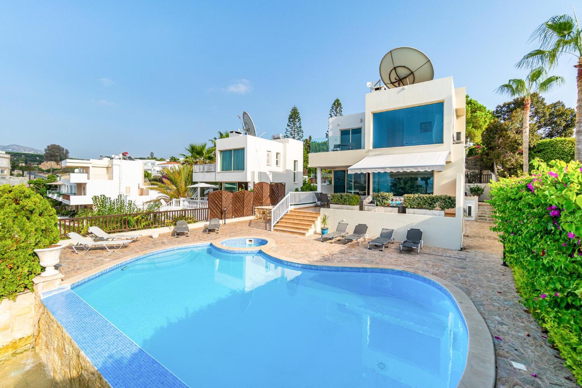 Beach Front Villa Mer Blu By Ezoria Villas Coral Bay Esterno foto